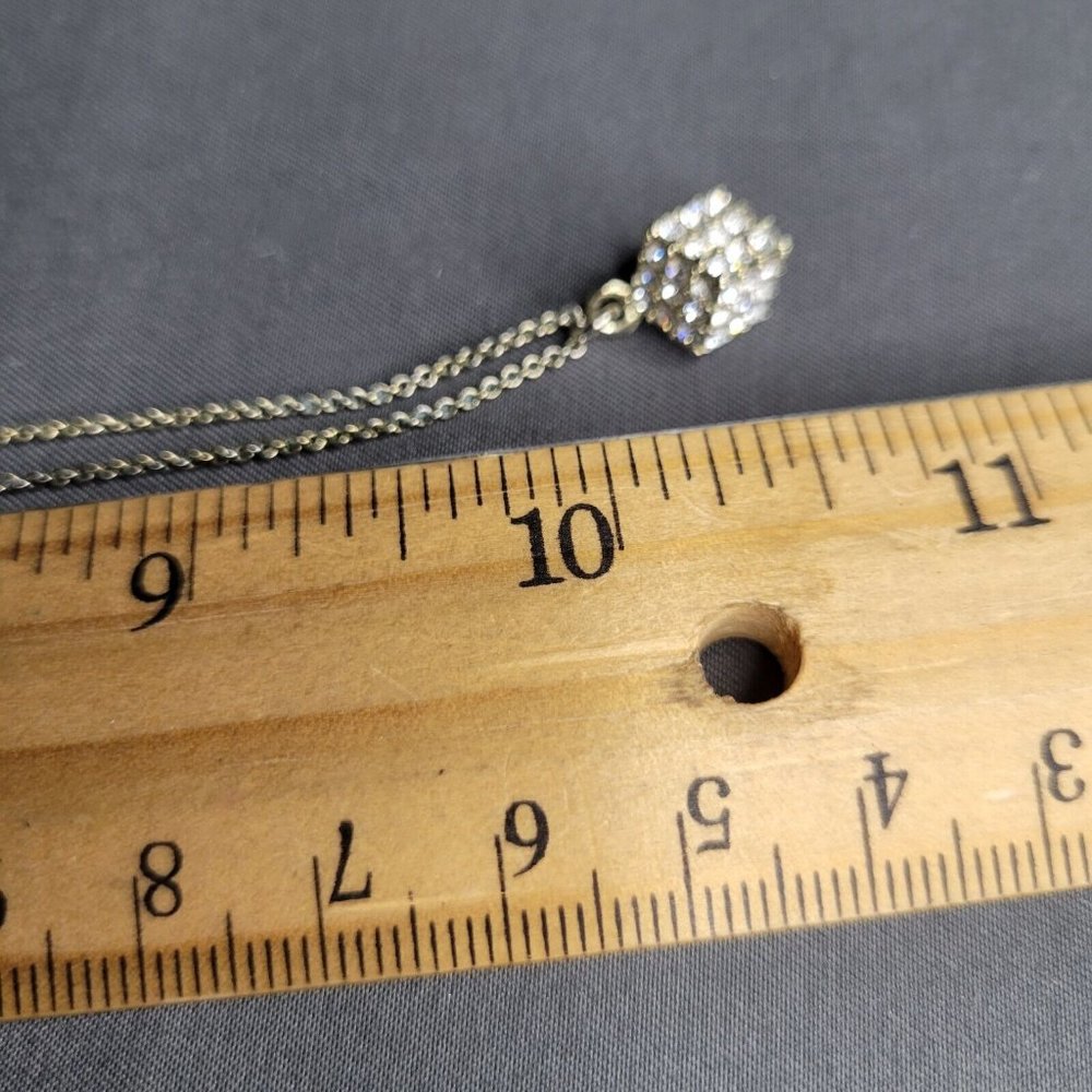 Steve Madden Signed Womens Rhinestone Cube Pendant Gold Tone Necklace 20 in - Picture 6 of 6